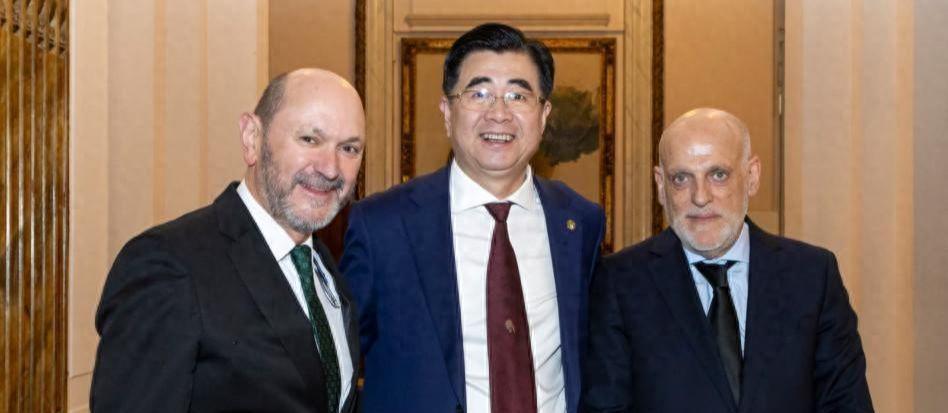 世界杯官网-西甲主席:中国队能进入世界前10,但青训必须增强比赛强度