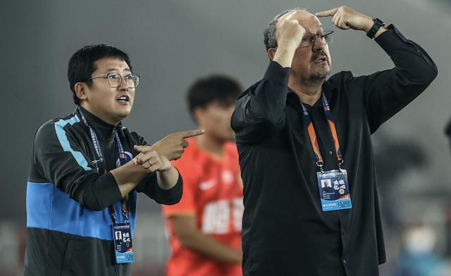 世界杯官网-向现实妥协?贝帅执教成绩零突破 青春风暴未成功